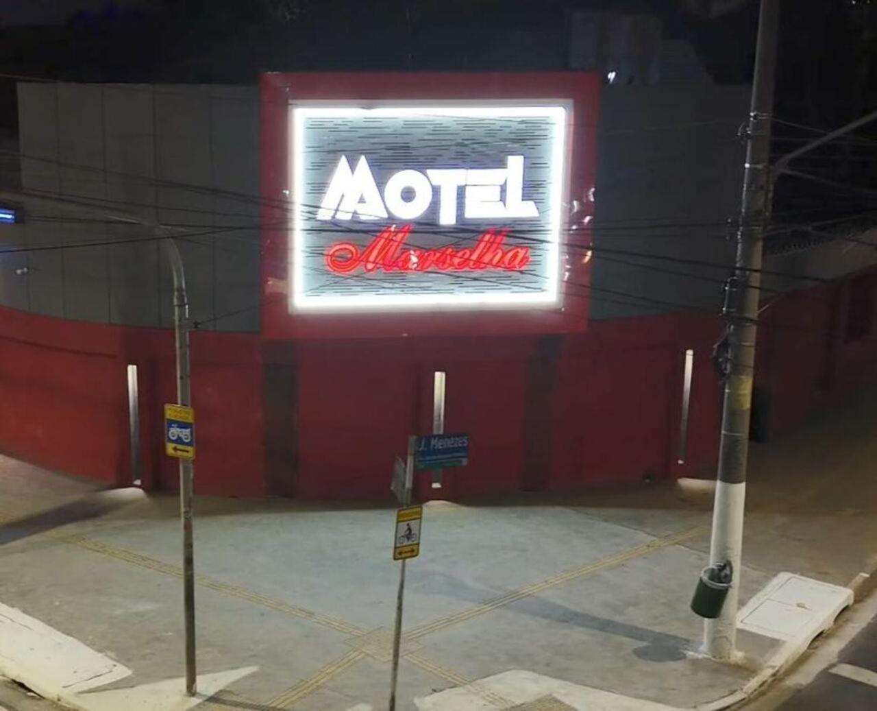 Hotel do amor Marselha 5